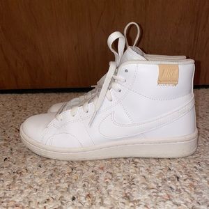 Women's Court Royale 2 High Top Sneaker